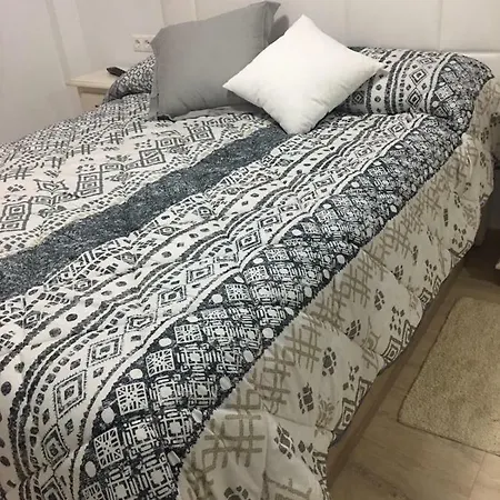 4-2, Edificio Eden Roc I * מארבלה