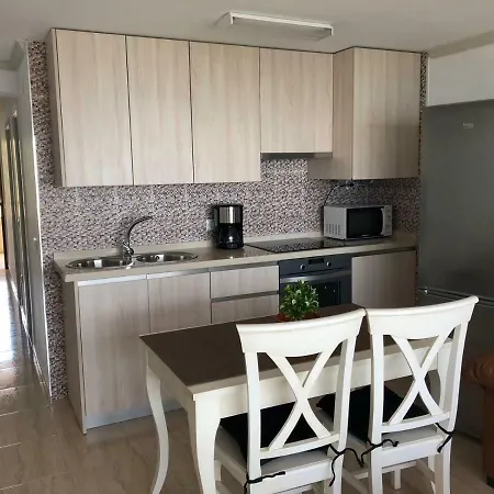 Διαμέρισμα 4-2, Edificio Eden Roc I
