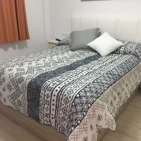 4-2, Edificio Eden Roc I